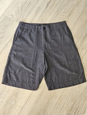 CSG (Champs Sports Gear) Gray Herringbone patterned shorts Men's 32